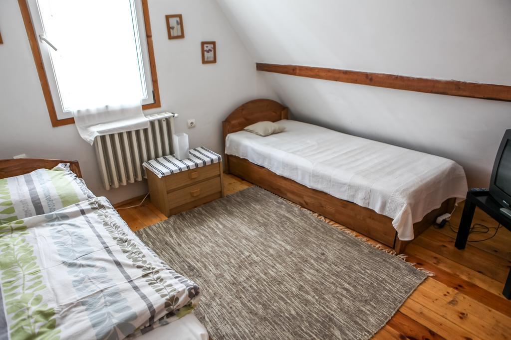 Myrtus Pince Es Vendeghaz Hotel Tarcal Cameră foto