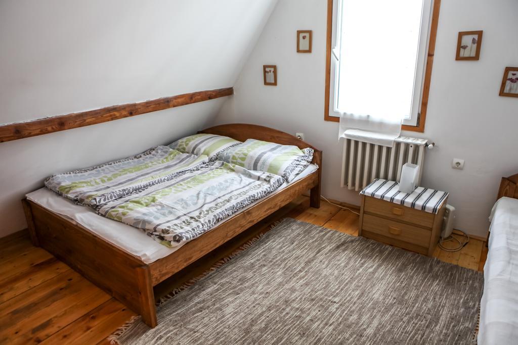 Myrtus Pince Es Vendeghaz Hotel Tarcal Cameră foto